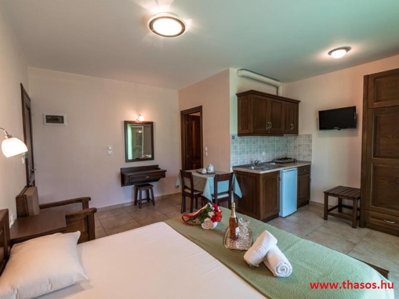 Dias - Zeus Apartman és Stúdió *****