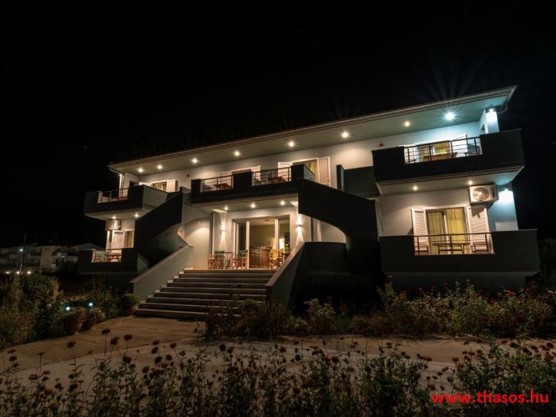 Dias - Zeus Apartman és Stúdió *****