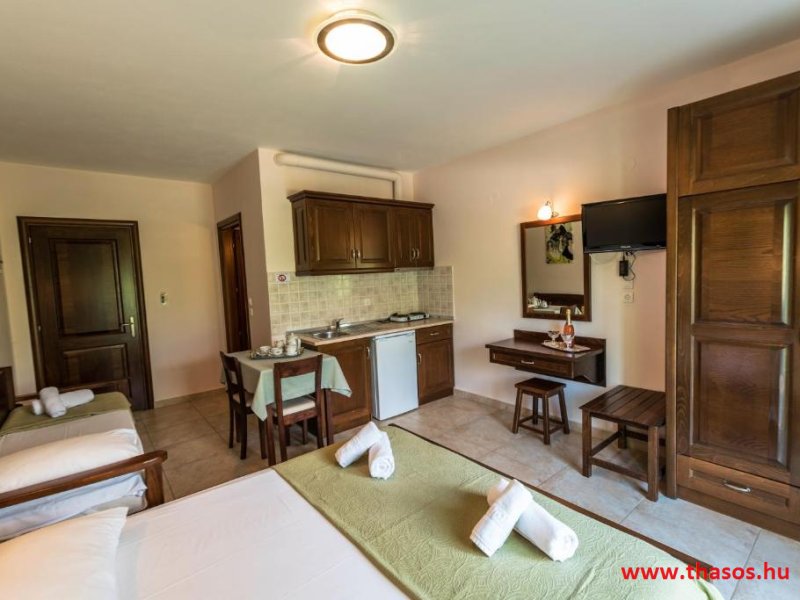 Dias - Zeus Apartman és Stúdió *****