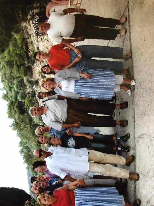 kolostor elott2