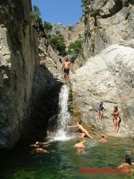 248305_10150189364842798_6711656_n